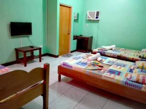 Jun and Carol Beach Cottages