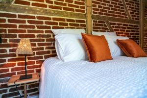 Maisons d'hotes New Cottage & spa de nage Guesthouse : Petite Chambre Double avec Vue sur le Jardin