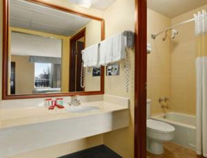 King Room - Mobility Access/Non-Smoking room in Ramada by Wyndham Louisville North