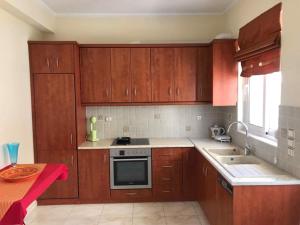 Amazing House in Kiato near the Beach