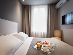 HNN Luxury Suites