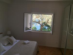 Sea view apartment with a huge terrace