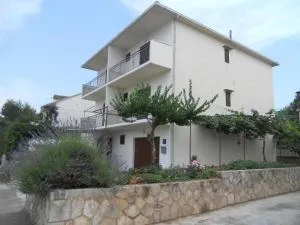 Apartments Sunshine - 耶尔萨