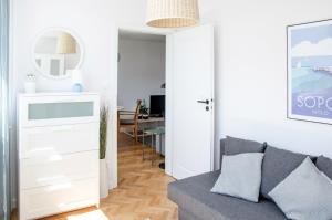 APARTAMENT w SERCU miasta z widokiem na morze