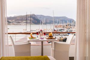 Simons Town Quayside Hotel