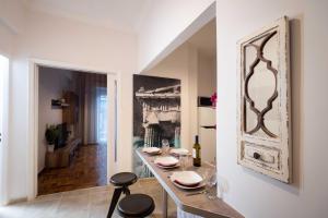 Blue Ark Stylish Athens