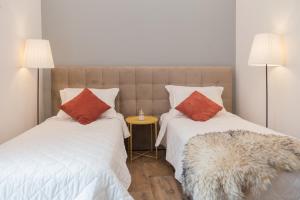 AllStar Boutique House in DownTown, direct connection with airport