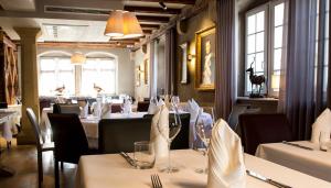 Hotels Hotel La Couronne : photos des chambres