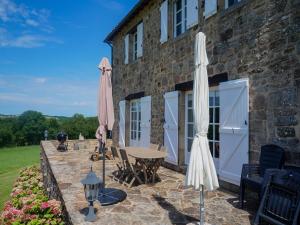Maisons de vacances Superb Holiday Home in Saint Beauzile with Private Pool : photos des chambres