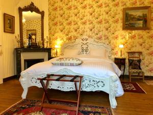 B&B / Chambres d'hotes Chambres d'hotes Chateau de La Croix Chemin : photos des chambres