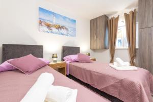 Tranquility and Nature in 4 Bedroom with Sea View