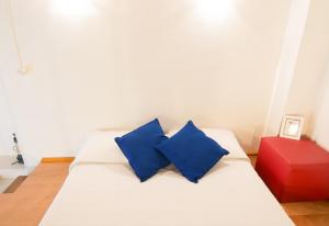 Modern Apartment in Historic Building img14