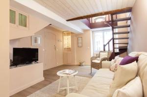 Appartements 2 bedrooms 2 bathrooms apartment in Old Antibes : photos des chambres