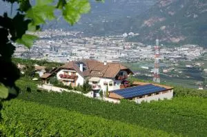 Ferienwohnungen Lanserhof - كورنايانو