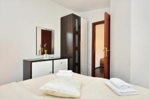 One-Bedroom Apartment room in Apartment House Jerko