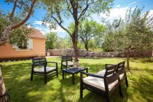 Kvasina Apartments - Šestanovac