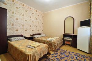 Budget Triple Room room in Guest House Kristiel