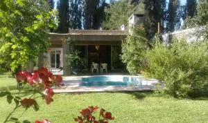 Casa Los Cerezos en Chacras de Coria - تشاكراس دي كوريا