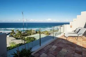 Tuscan inspired townhouse minutes from the beach - صن شاين بيتش