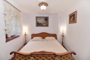 Apartments Renaissance Old town