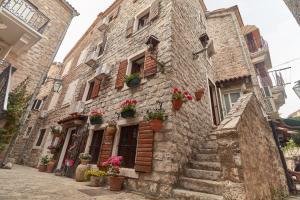 Apartments Renaissance Old town