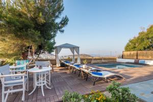 Eiriana Luxury Suites Milos Greece