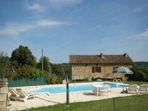 Maisons de vacances Cosy Holiday Home in Loubejac Aquitaine with Swimming Pool : photos des chambres