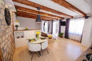 Apartment 63 - 2 