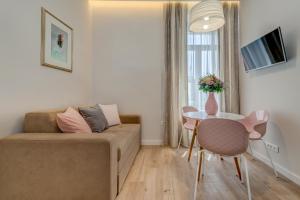 Royal Theatre Studio and Room