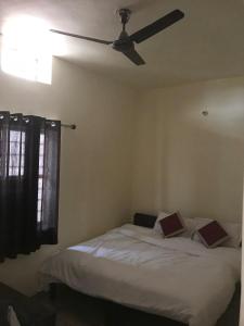 Hotel Dharohar Palace