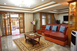 Ekkamai /5Rooms/HealthLand/Bus station/Nightclub/BigC