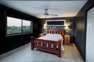 Island Escape with 12m Indoor Pool