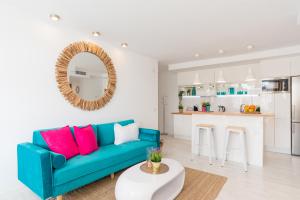 Stunning Spacious City Apartment with free parking