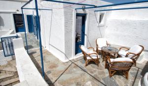 The Veranda of Gavrion-Exclusive, Centrally located with Seaview Andros Greece