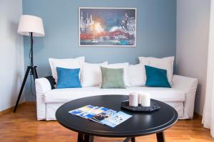 Gazi Discrit Next To Subway