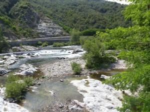 Maisons de vacances Holiday Home in Ardeche near Chateau de Ventadour : photos des chambres