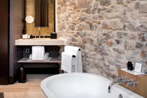 Hotels Boutique Hotel des Remparts & Spa : photos des chambres