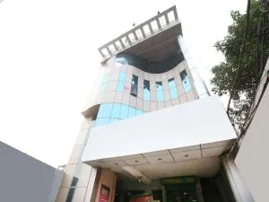 Hotel Arneja - Basti Shekh Darwesh