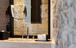 Hotels Boutique Hotel des Remparts & Spa : photos des chambres