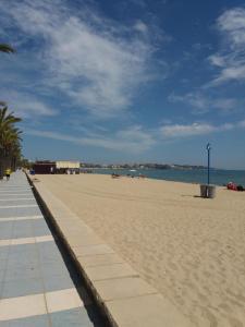 Economico apartamento 2a linea playa