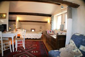 B&B / Chambres d'hotes Le Mas De La Cigale Bleue, Caumont Sur Durance : photos des chambres