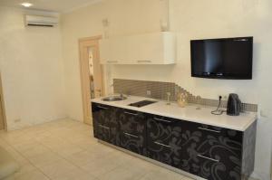 2 Bedrooom In CENTER Всегда есть свет !