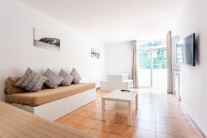Apartment with Terrace room in Neighbours Apartments