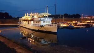 Apartment Downtown,parking