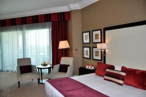 Premium Executive King Room - includes Premium Guest Benefits room in Mövenpick Grand Al Bustan