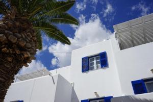 Nicos Studios & Apartments Paros Greece