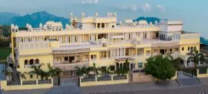 Grand Uniara A Heritage Hotel - Tehla