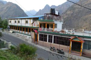 Hotel Auli D