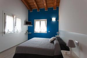 Deluxe Double Room (2 Adults + 1 Child)