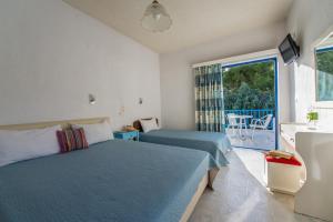Vassilis Studios Poros-Island Greece